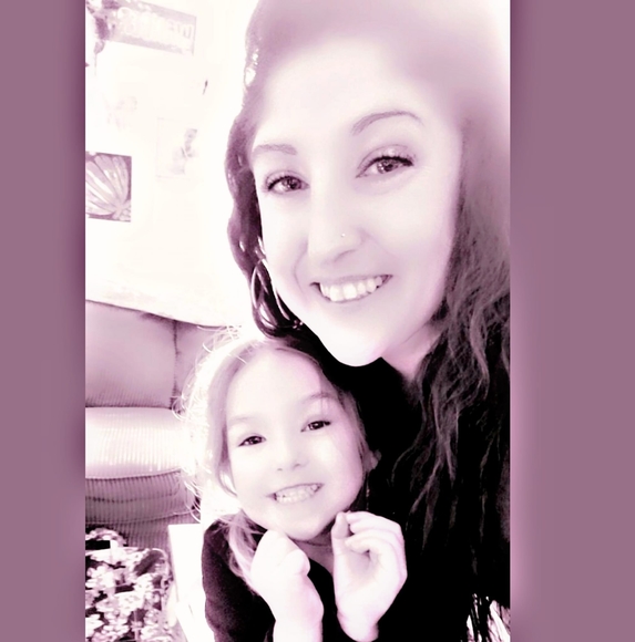 Meet your Posher, Amanda - Picture 1 of 1